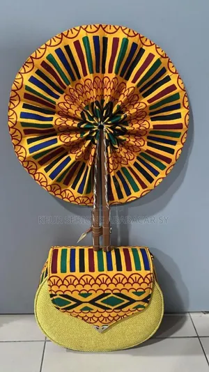 Photo - Ensemble Éventails Et Pochette