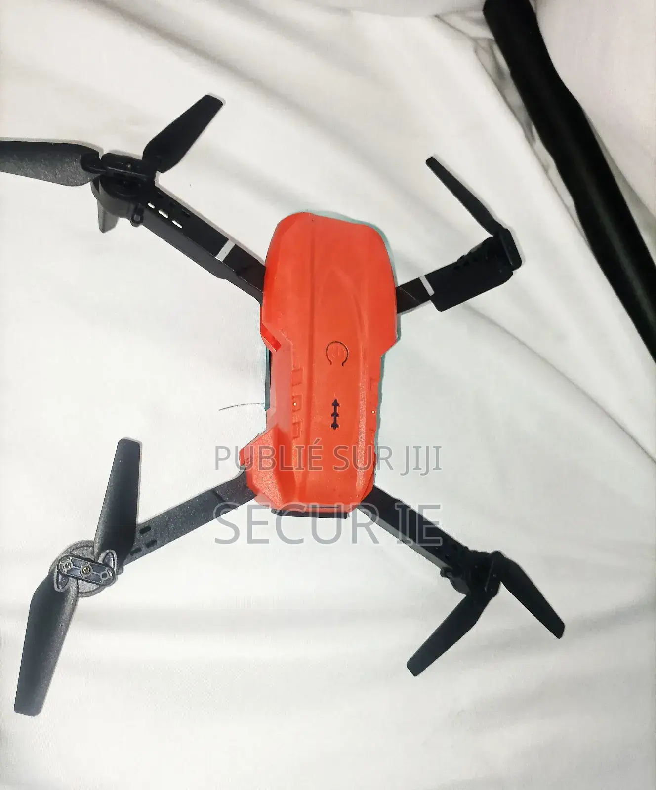 Drone E99 Pro Hd Livraison Comprise