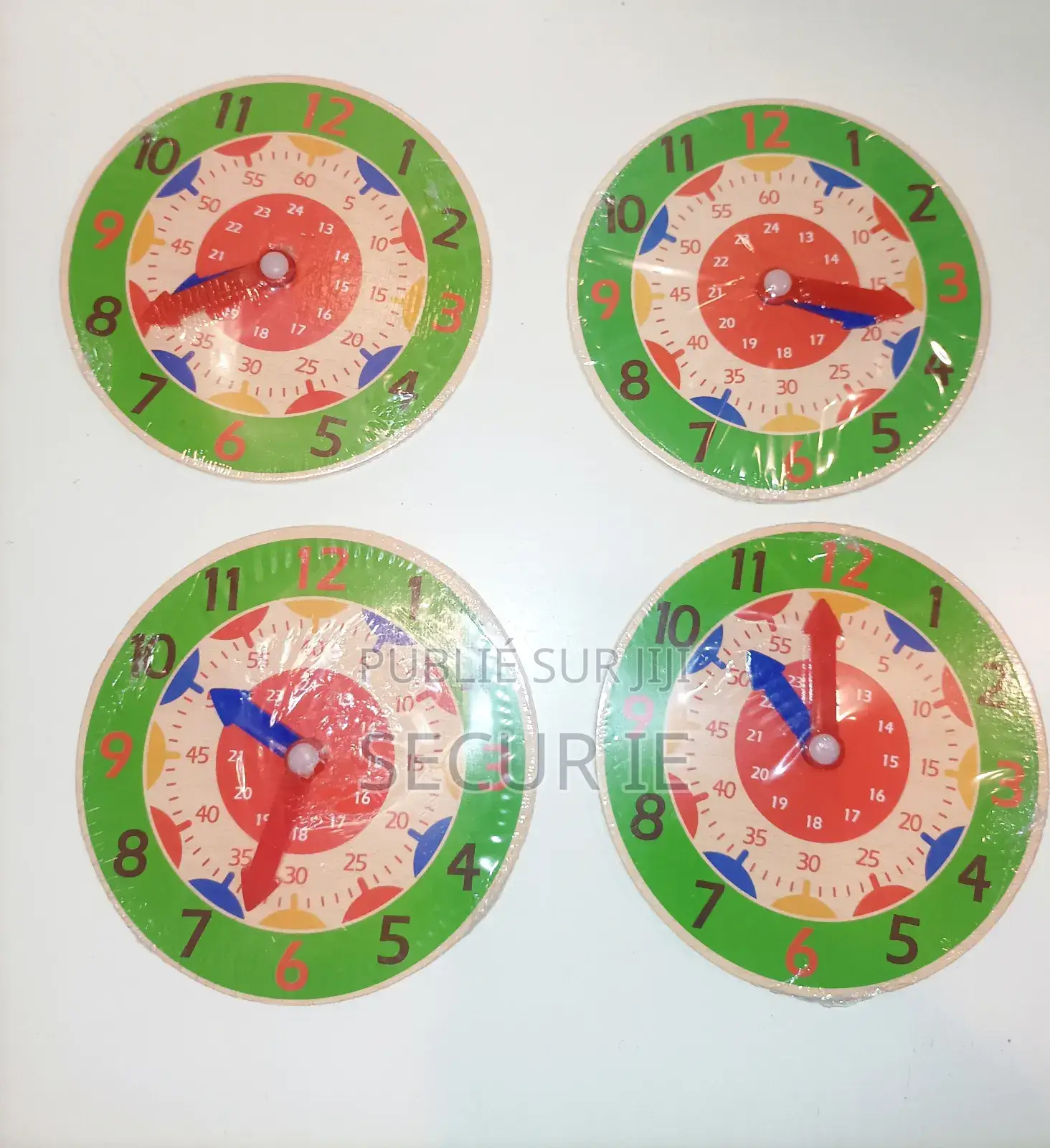 Matériel Montessori Horloge en Bois Pour Enfant