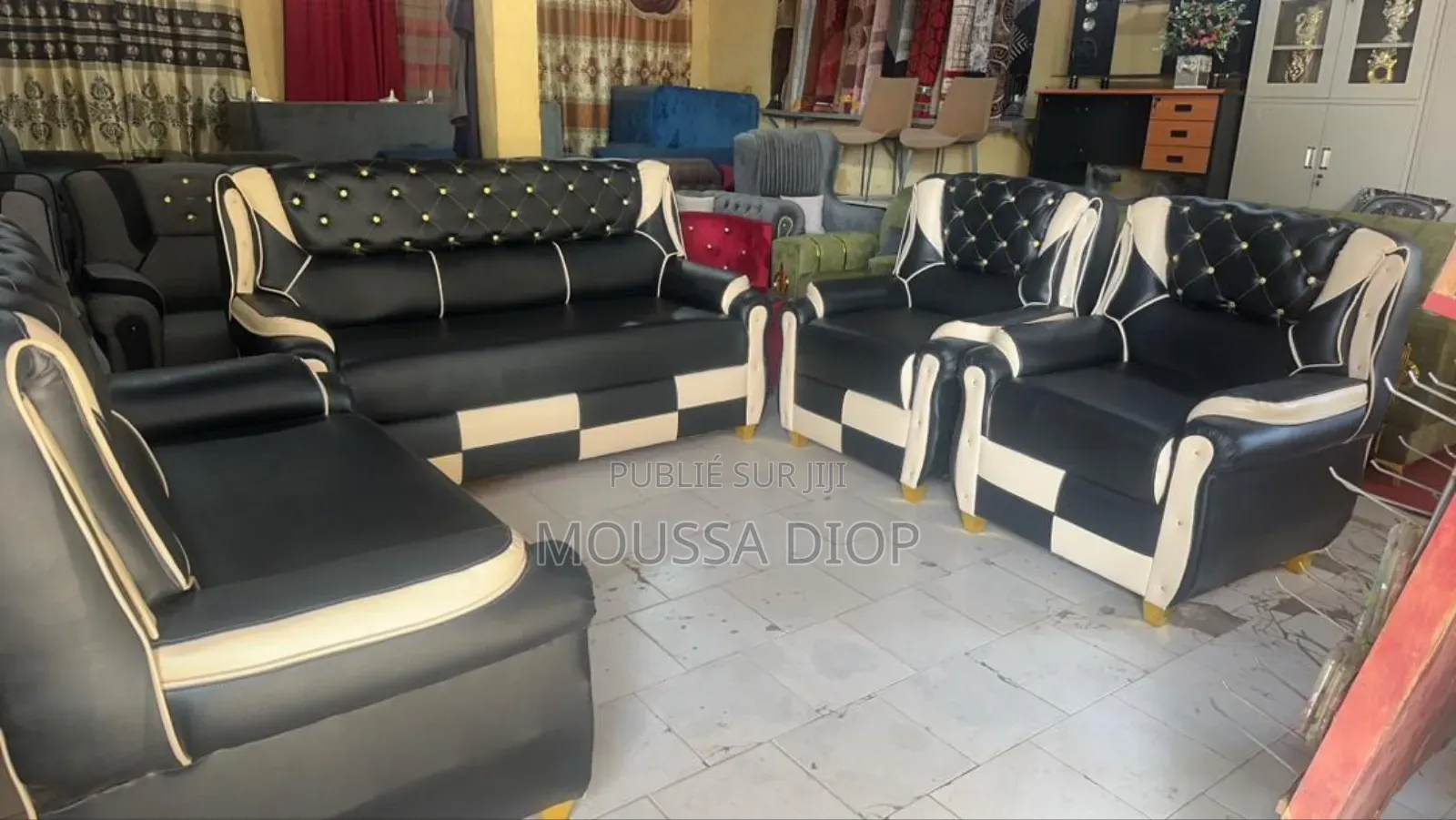 Salonq en Semicuire Cuire