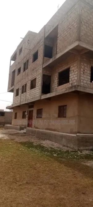 14chbre Villa dans Barane, Thiaroye à Vendre