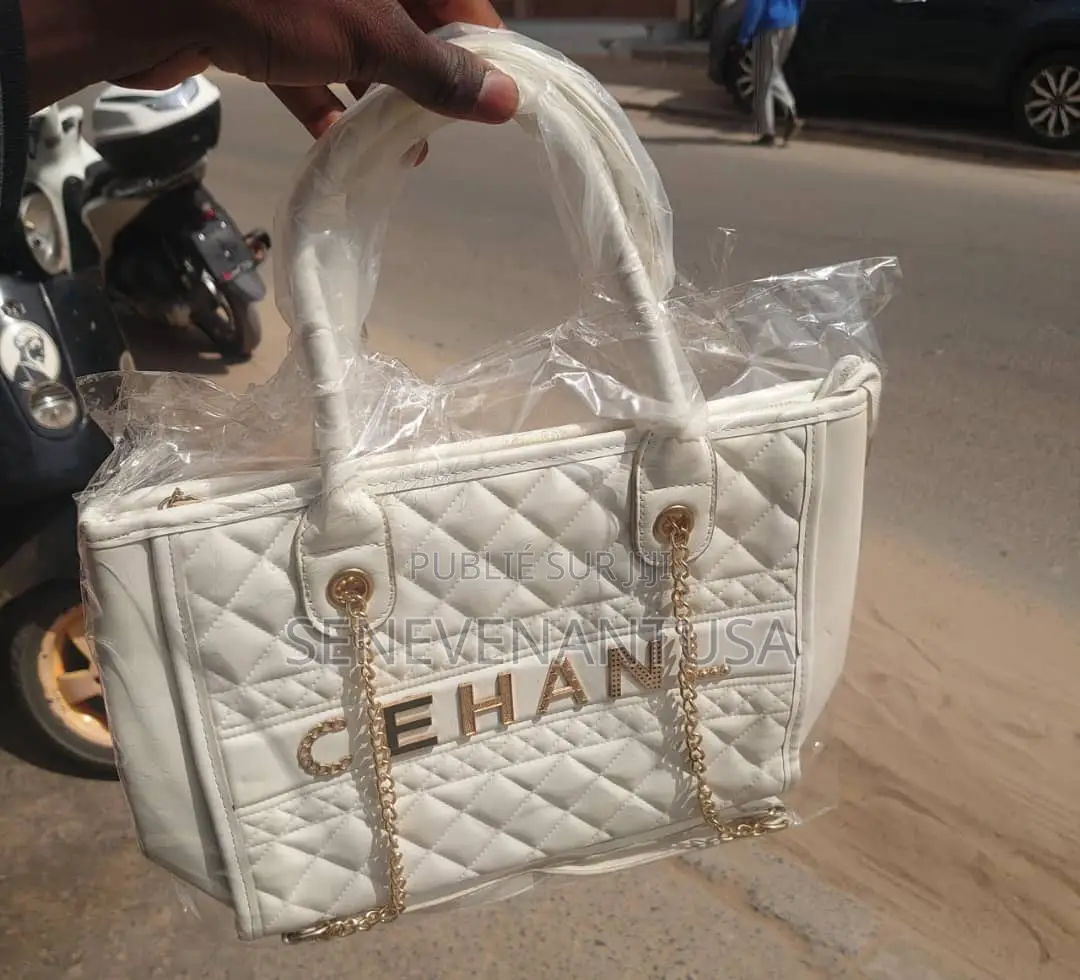At Sacs Femmes Disponible