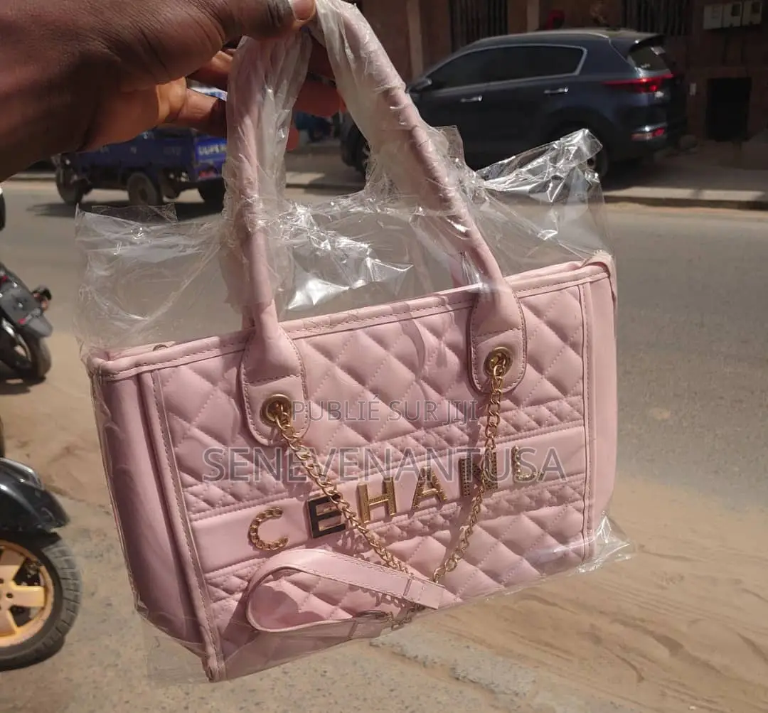At Sacs Femmes Disponible