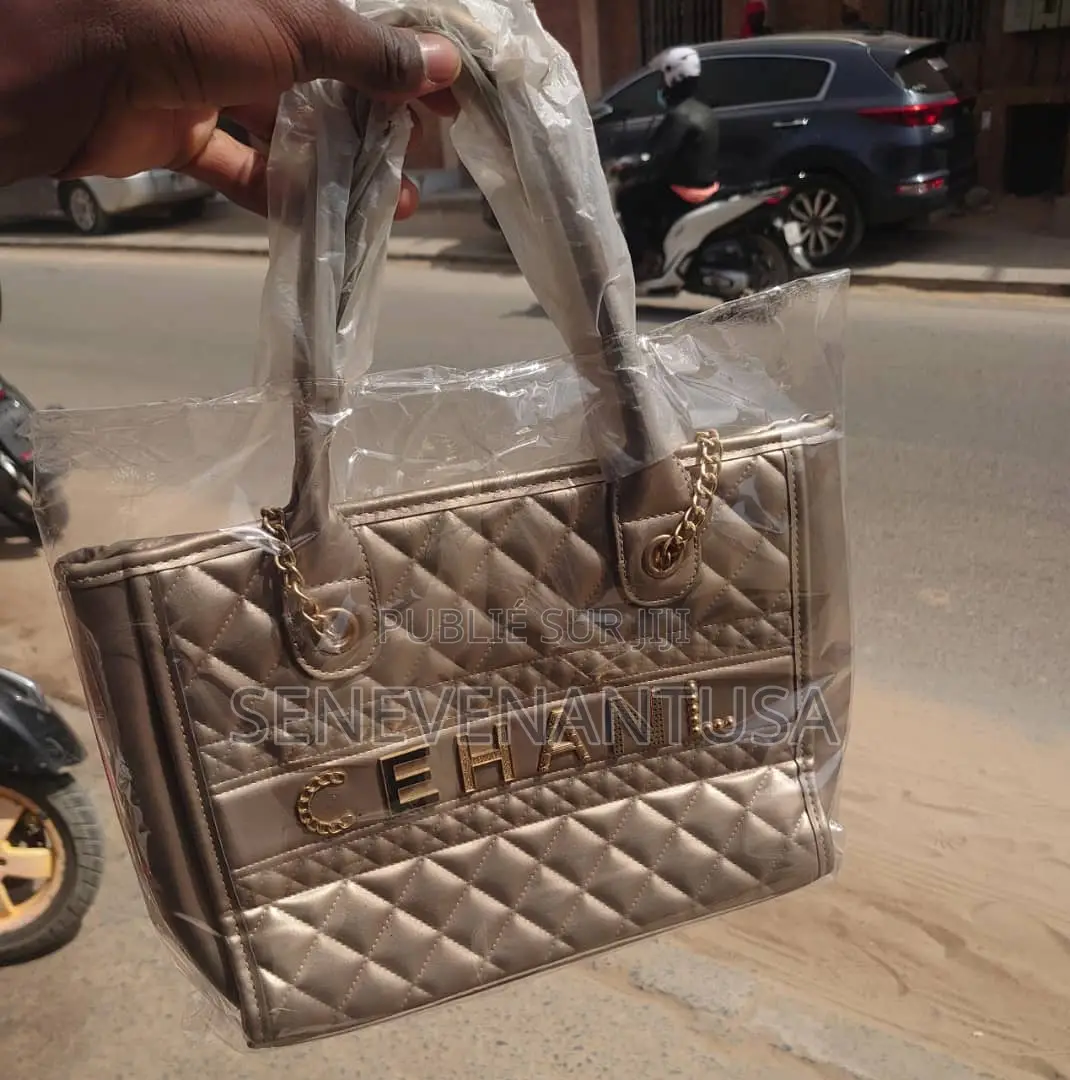 At Sacs Femmes Disponible