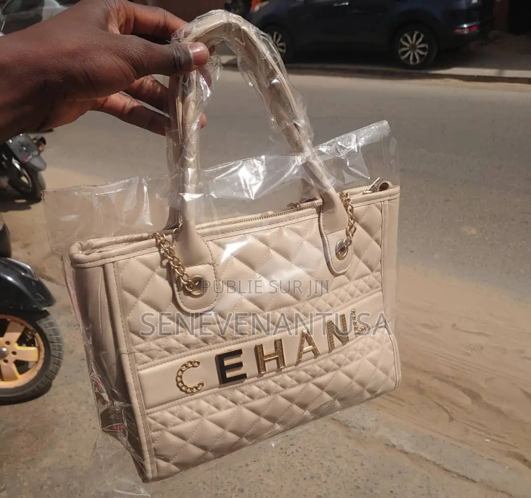 At Sacs Femmes Disponible