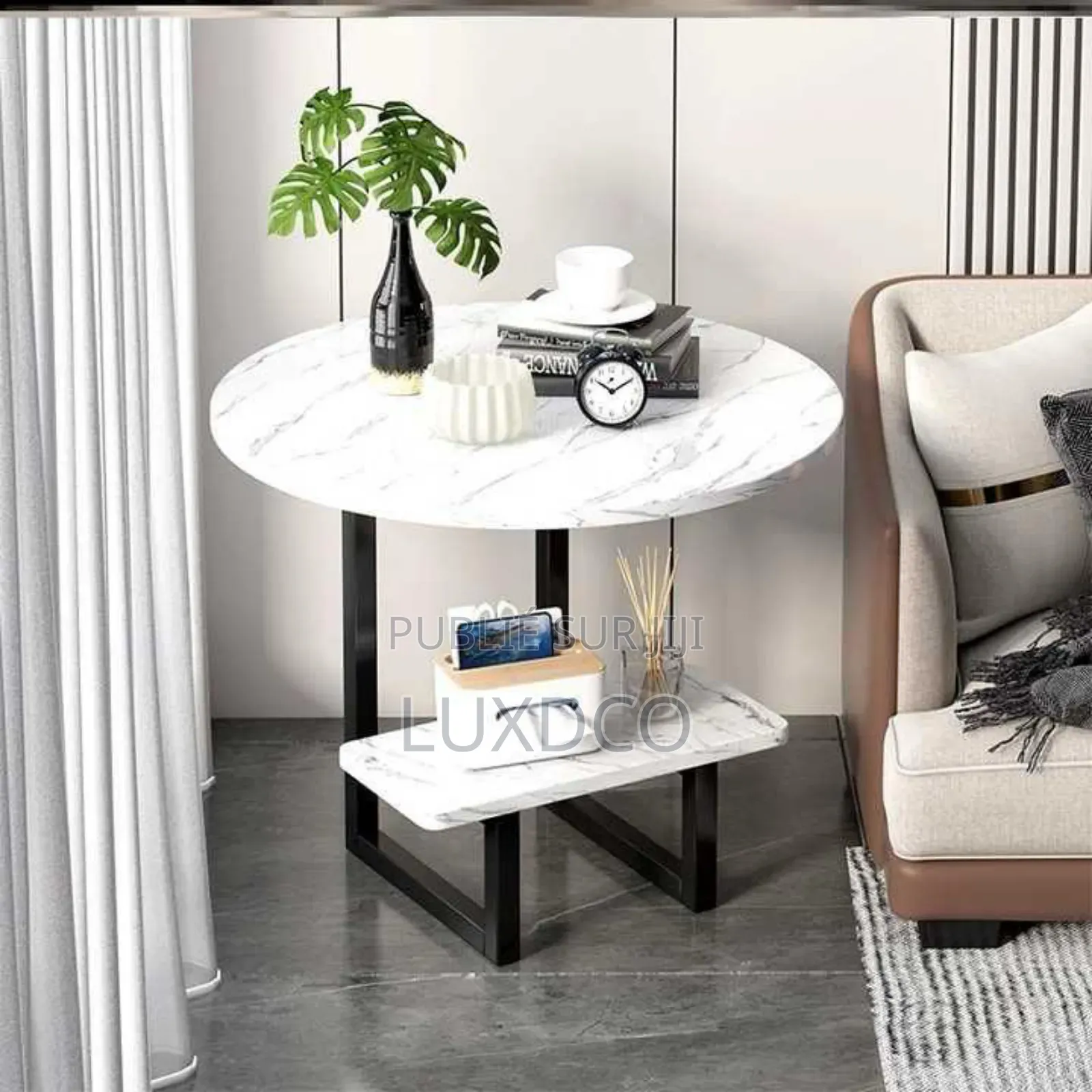 Table d'Appoint Moderne en Bois Avec Texture De Marbre