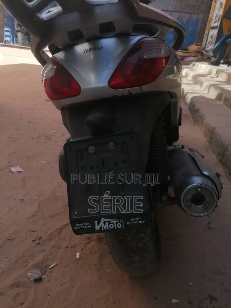 Yamaha Crux 2012 Gris