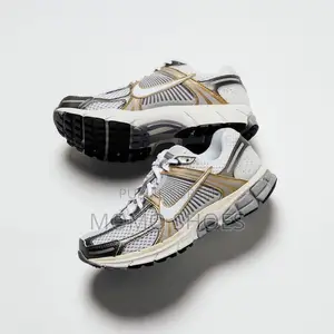 Chaussures Nike Vomero5