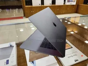 New Apple MacBook Pro 2017 16GB Intel Core I7 SSD 512GB