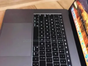 New Apple MacBook Pro 2017 16GB Intel Core I7 SSD 512GB