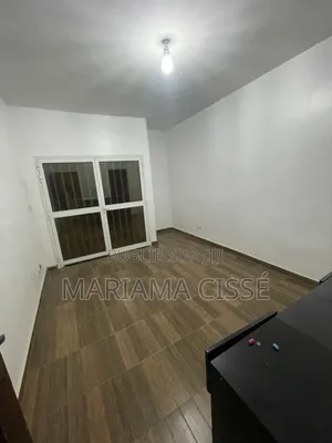 6chbre Appartement dans Tàwfekh, Dakar Plateau à Vendre