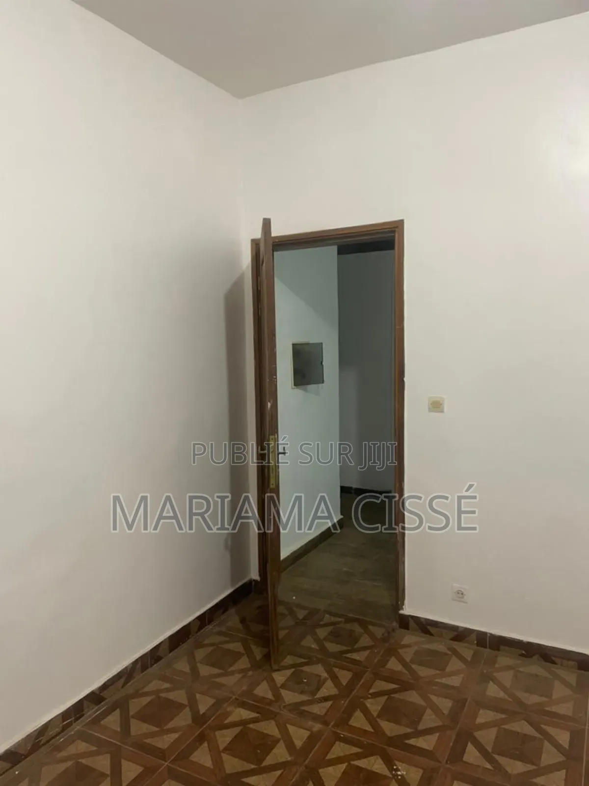 6chbre Appartement dans Tàwfekh, Dakar Plateau à Vendre