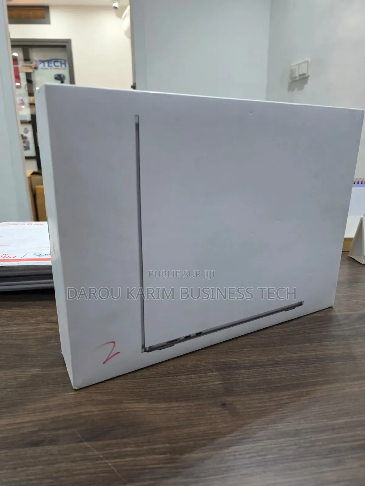 New Apple MacBook Air 2023 M2 8GB Apple M2 SSD 512GB