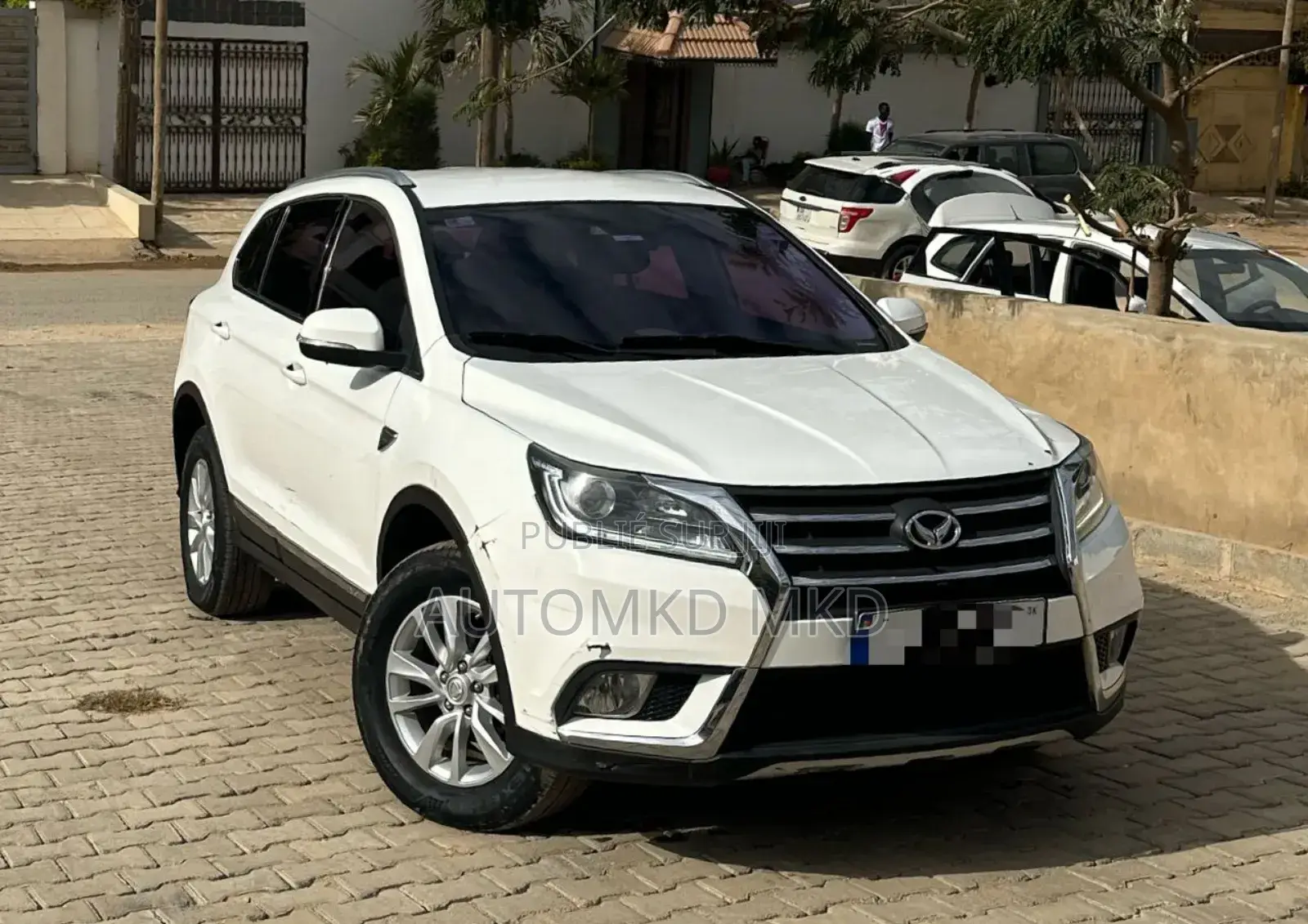 Car 2018 Blanc
