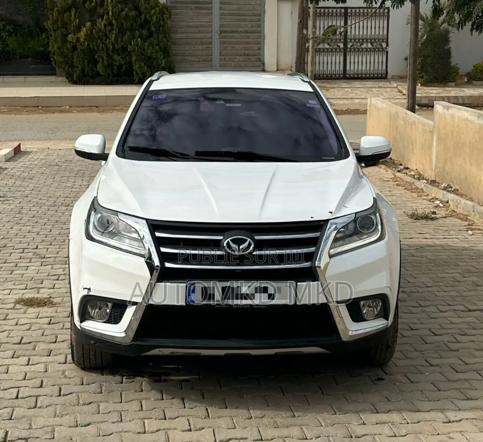 Car 2018 Blanc