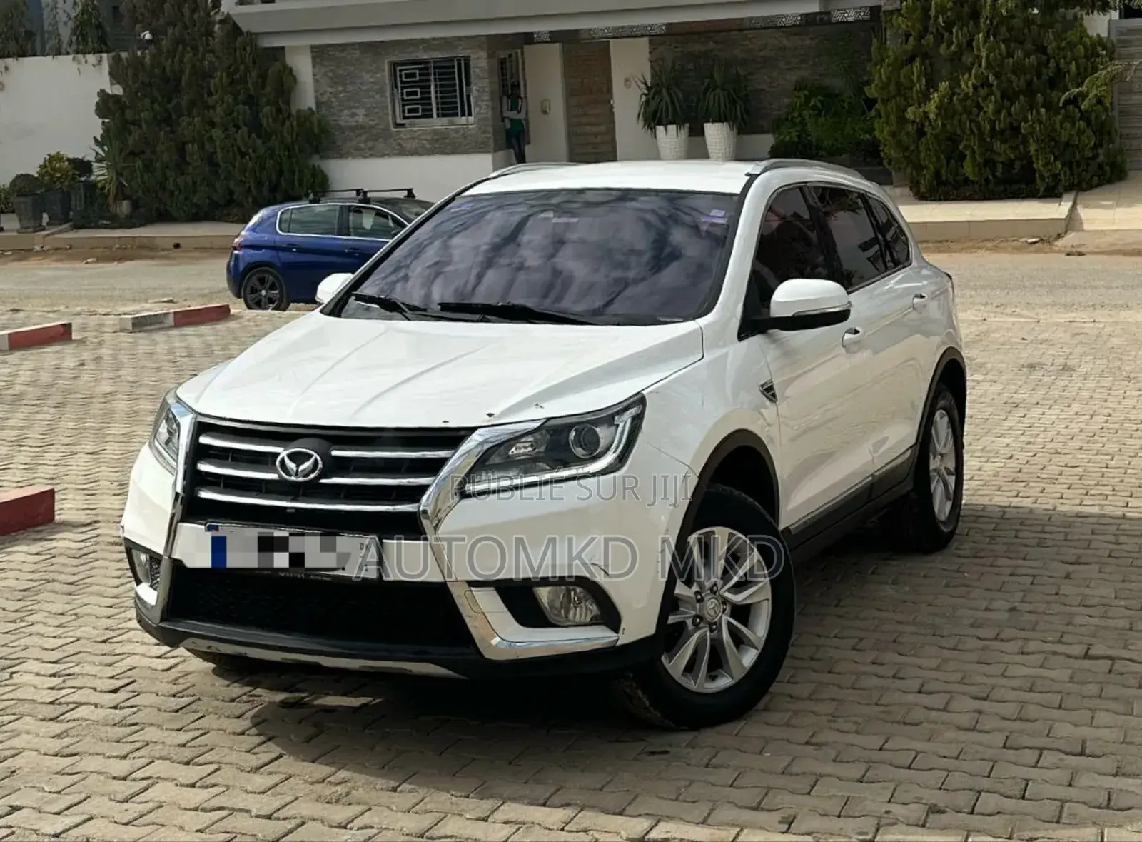 Car 2018 Blanc