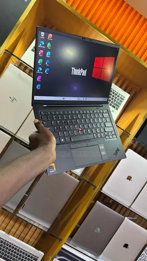New Lenovo ThinkPad X1 Carbon 16GB Intel Core I7 SSD 512GB
