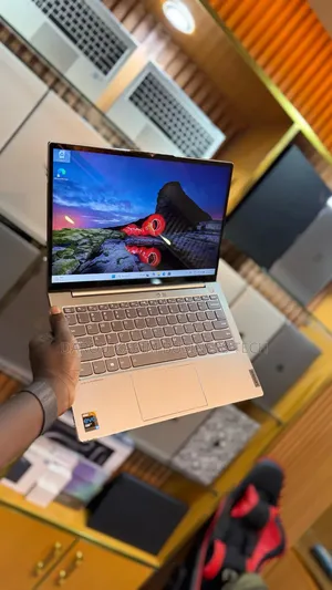 New Lenovo ThinkBook 13 16GB Intel Core I5 SSD 256GB