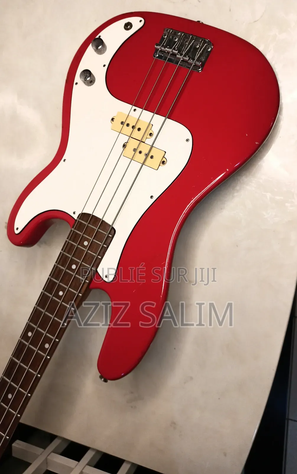 Guitare Bass Hondo H83