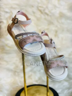 Chaussures Pour Fille NVS