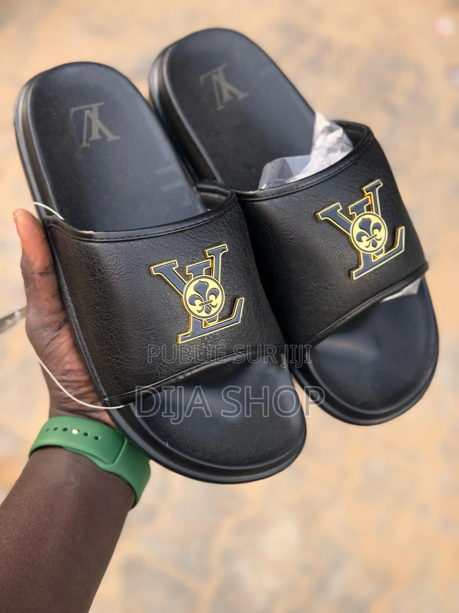 Louis Vuitton Disponible Pointure ,40,41,42,43,44,45,