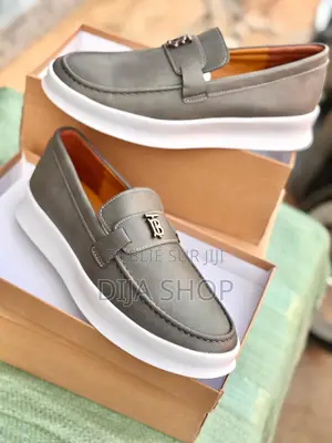 Original Burberry Disponible Pointure ,40,41,42,43,44,45,