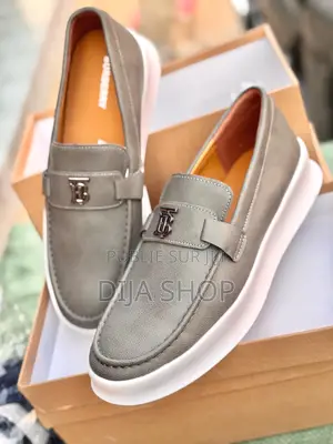 Original Burberry Disponible Pointure ,40,41,42,43,44,45,