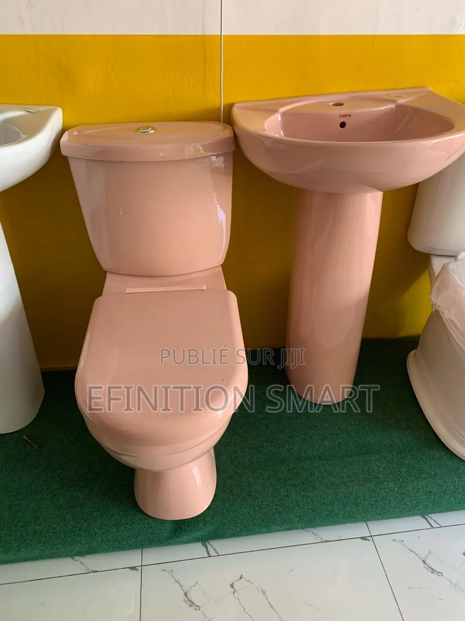 Ensemble Chaise Et Lavabo