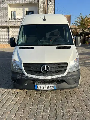 Photo - Mercedes-Benz Sprinter 2018 Blanc