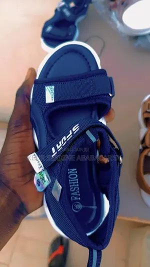 Photo - Claquettes Garçon