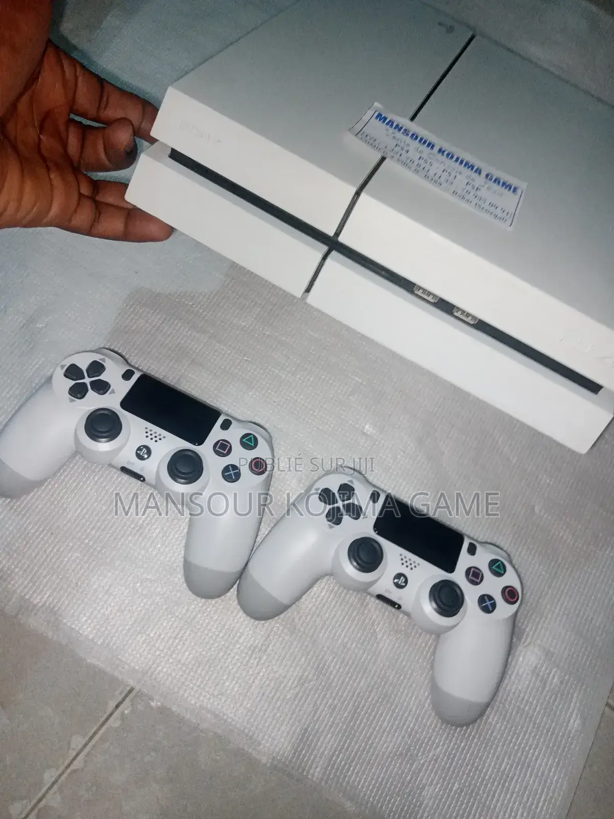 Ps4 + 3 Jeux Playstation Vena