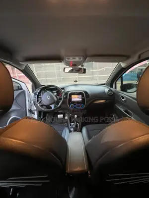 Photo - Renault Captur 1.5 Diesel FWD 2017 Marron