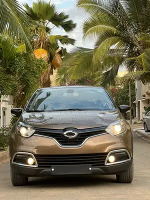 Photo - Renault Captur 1.5 Diesel FWD 2017 Beige