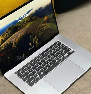 New Apple MacBook Pro 2019 16GB Intel Core I7 SSD 512GB