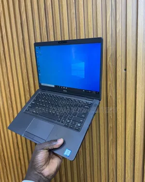 Ordinateur Portable Dell Latitude 5300 16GB Intel Core I5 SSD 256GB