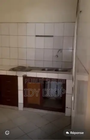 6chbre Maison dans Keur Massar, Dieuppeul-Derklé à Vendre