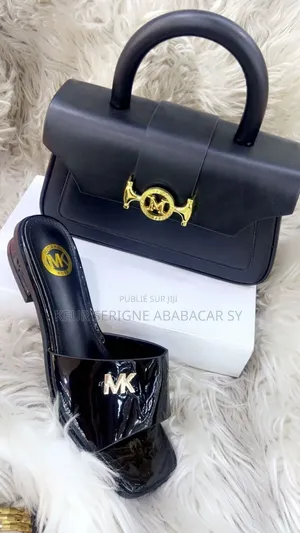 Ensemble Femmes Et Chaussures