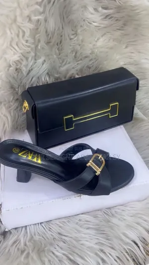 Ensemble Femmes Et Chaussures