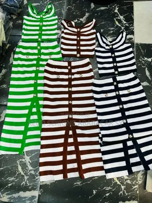 Ensemble Femmes Avec Bouton