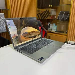 New Dell Latitude 13 7350 16GB Intel Core Ultra 5 SSD 256GB