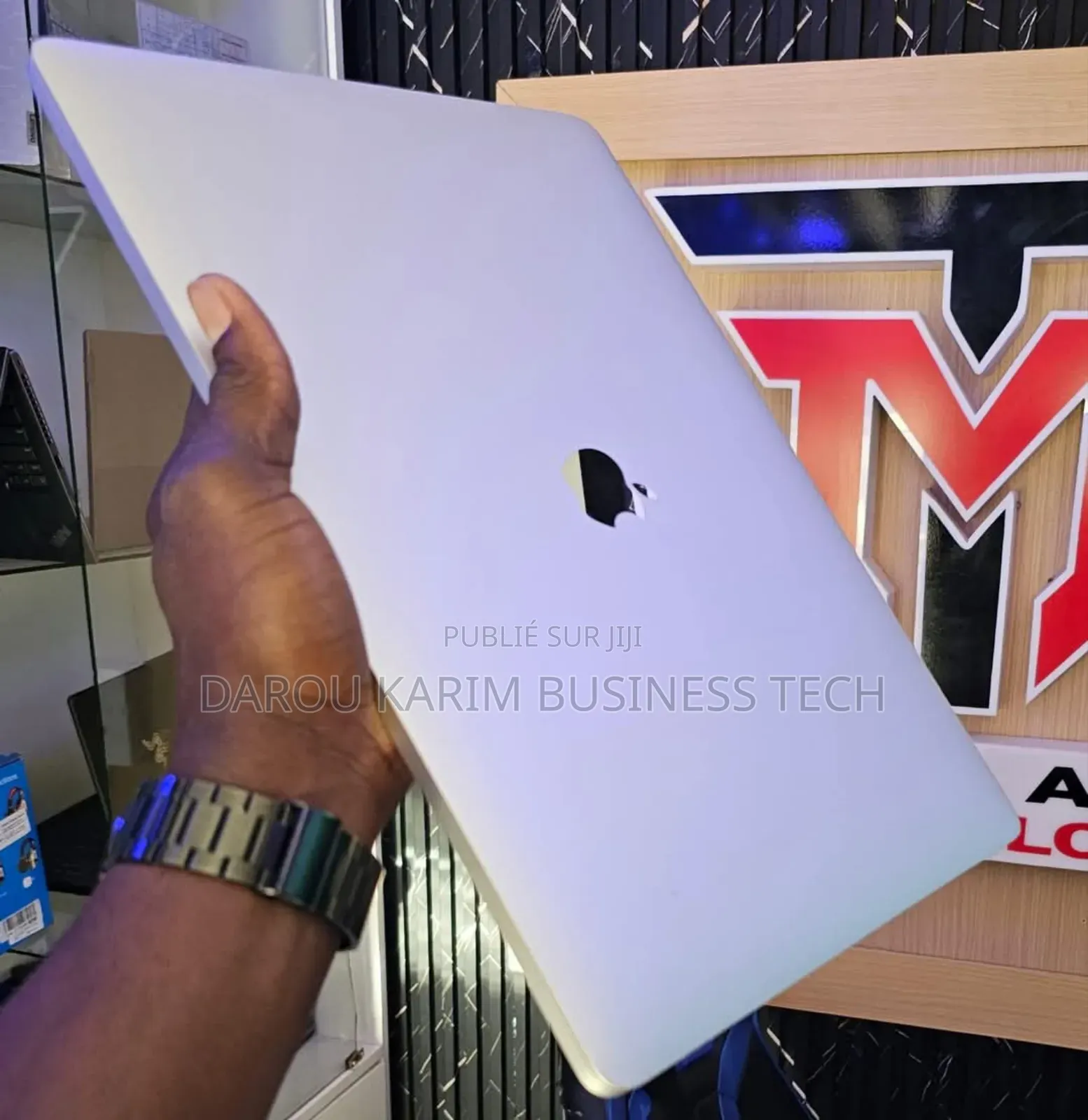 New Apple MacBook Pro 2019 16GB Intel Core I7 SSD 1T