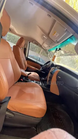 Toyota Fortuner 2017 Gris