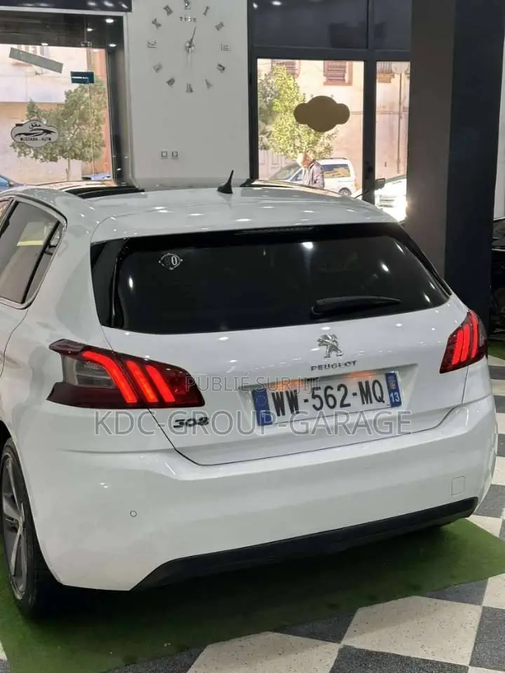 PEUGEOT 308 2015 Blanc