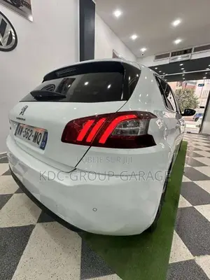 PEUGEOT 308 2015 Blanc