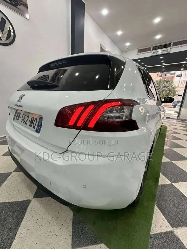 PEUGEOT 308 2015 Blanc