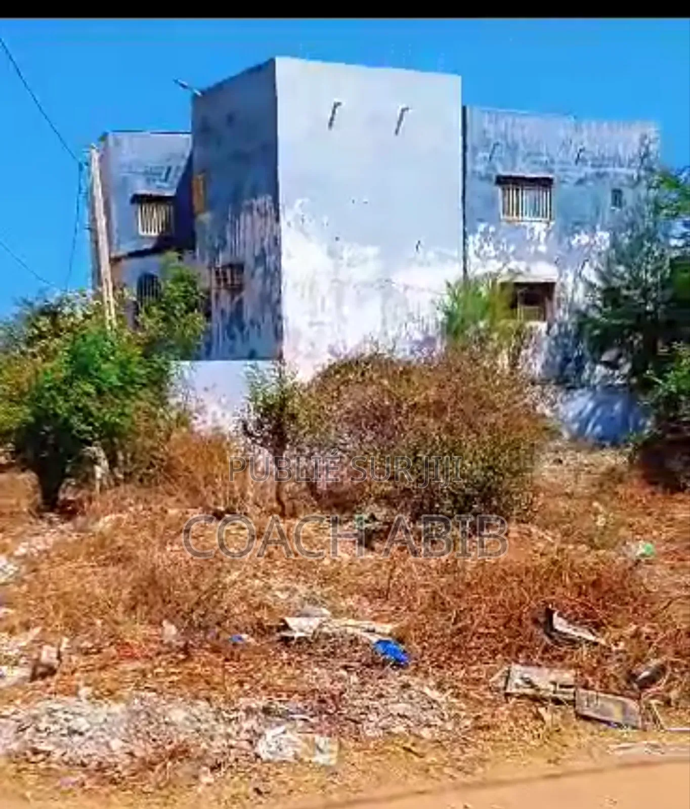Tf De 480m2 À Vendre À Thiès