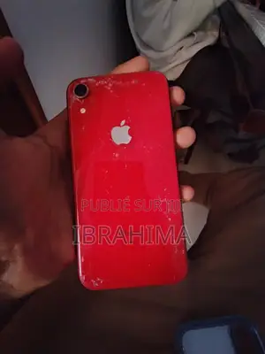 Photo - Apple iPhone XR 128 GB Rouge