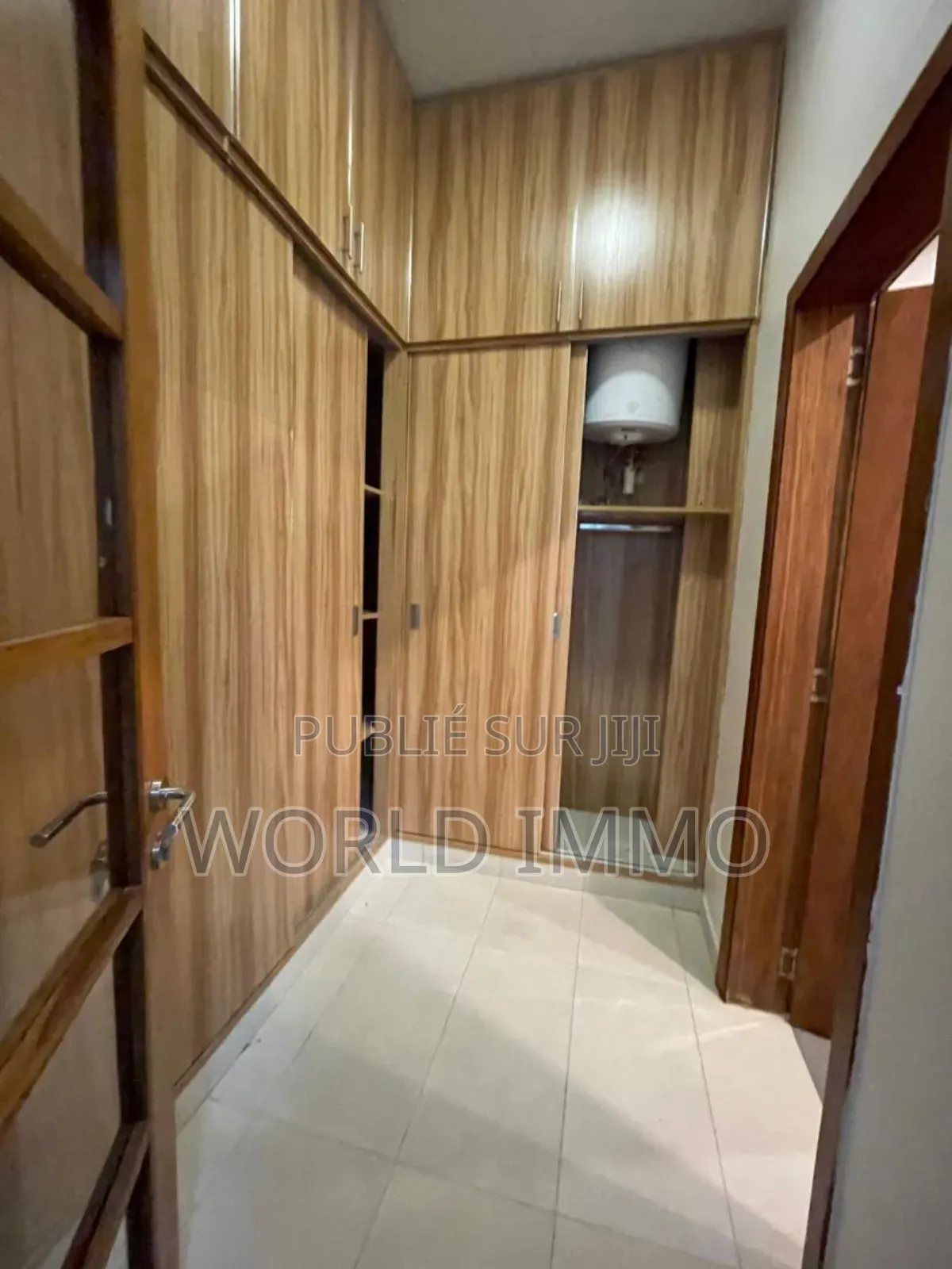 3chbre Appartement dans Lieu, Mermoz Sacré-Cœur à Louer