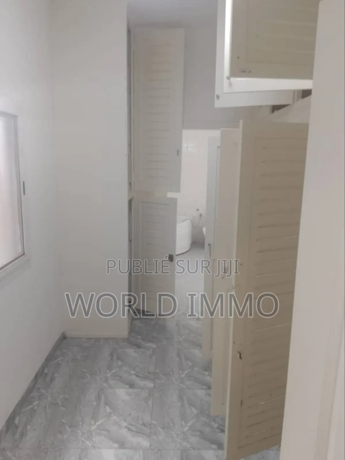 3chbre Appartement dans Zoula, Ouakam à Louer