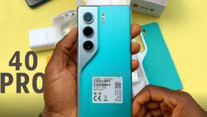 New Tecno Camon 40 Pro 256 GB Autre